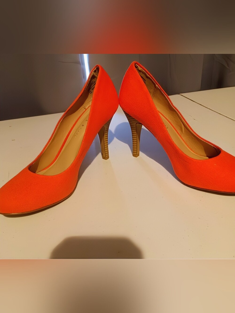 🍈 Kelly & Katie Salmon Pink High Heel Pumps — Size 8.5 - Picture 4 of 9